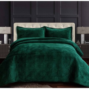 Capri Medallion Velvet Oversized Solid Quilt Set - Tribeca Living - 1 of 3