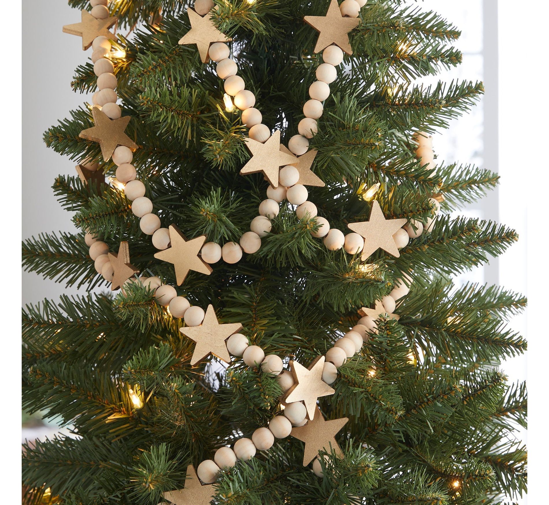 BrylaneHome 6 Ft Beaded Garland