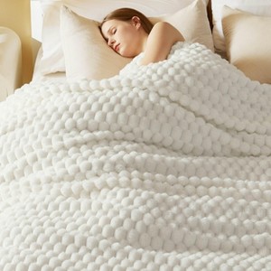Bedsure Blanket for Bed - Super Soft, Cozy Blankets for Women, Cute Fleece - 1 of 4