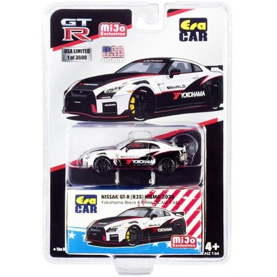 2020 Nissan GT-R (R35) Nismo Yokohama Black & White w/ Carbon Top & Red Stripes Ltd Ed to 3600 pcs 1/64 Diecast Model by Era Car