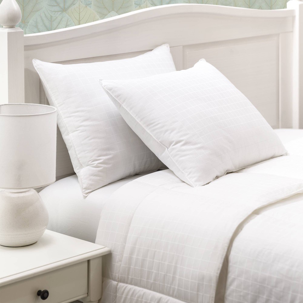 Candice Olson Machine Washable Down Alternative Soft Pillows 2 pack - White (King)