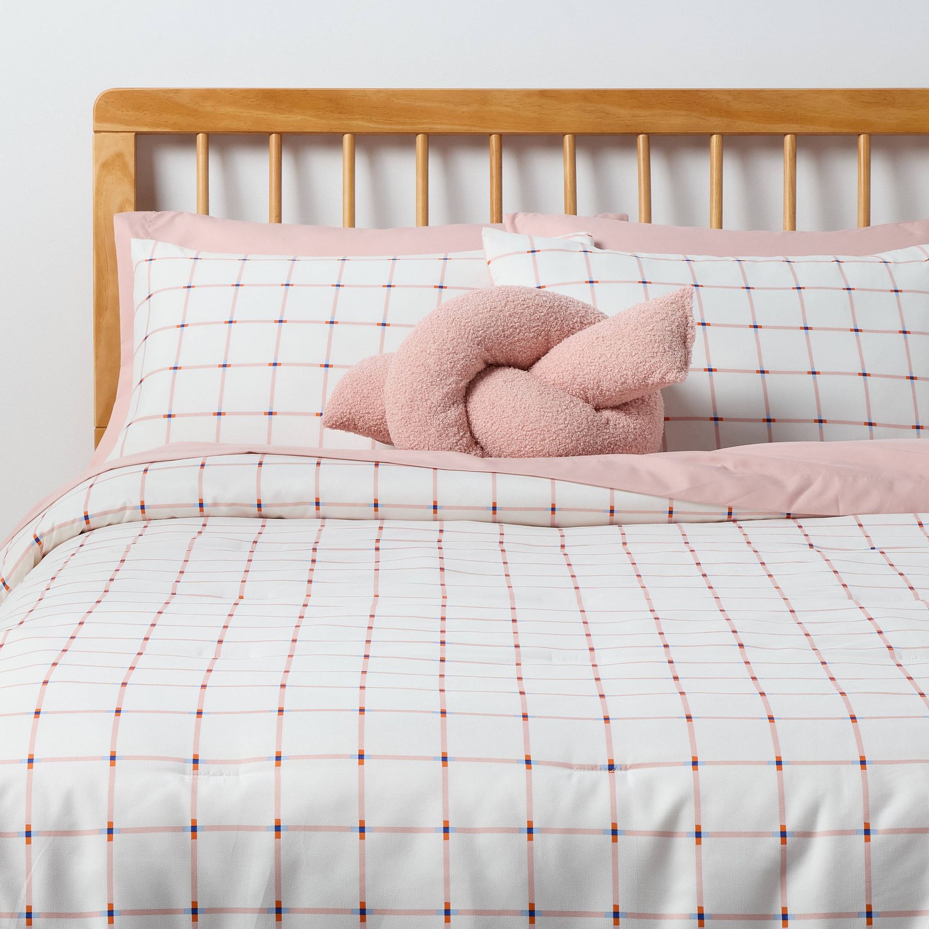 RE Microfiber Comforter and Sheet Bedding Set Pink - Room Essentials™