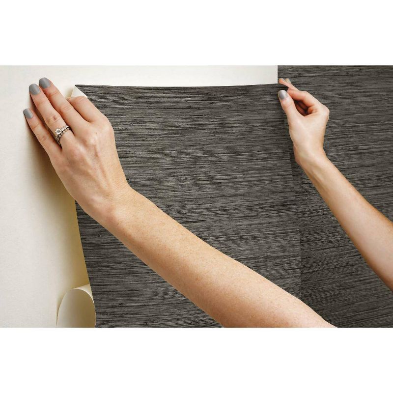 RoomMates Grasscloth Gray Peel &#38; Stick Wallpaper, 3 of 10
