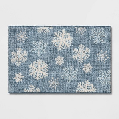 1'6"x2'6" Snowflakes Process Print Holiday Accent Rug Blue - Threshold™