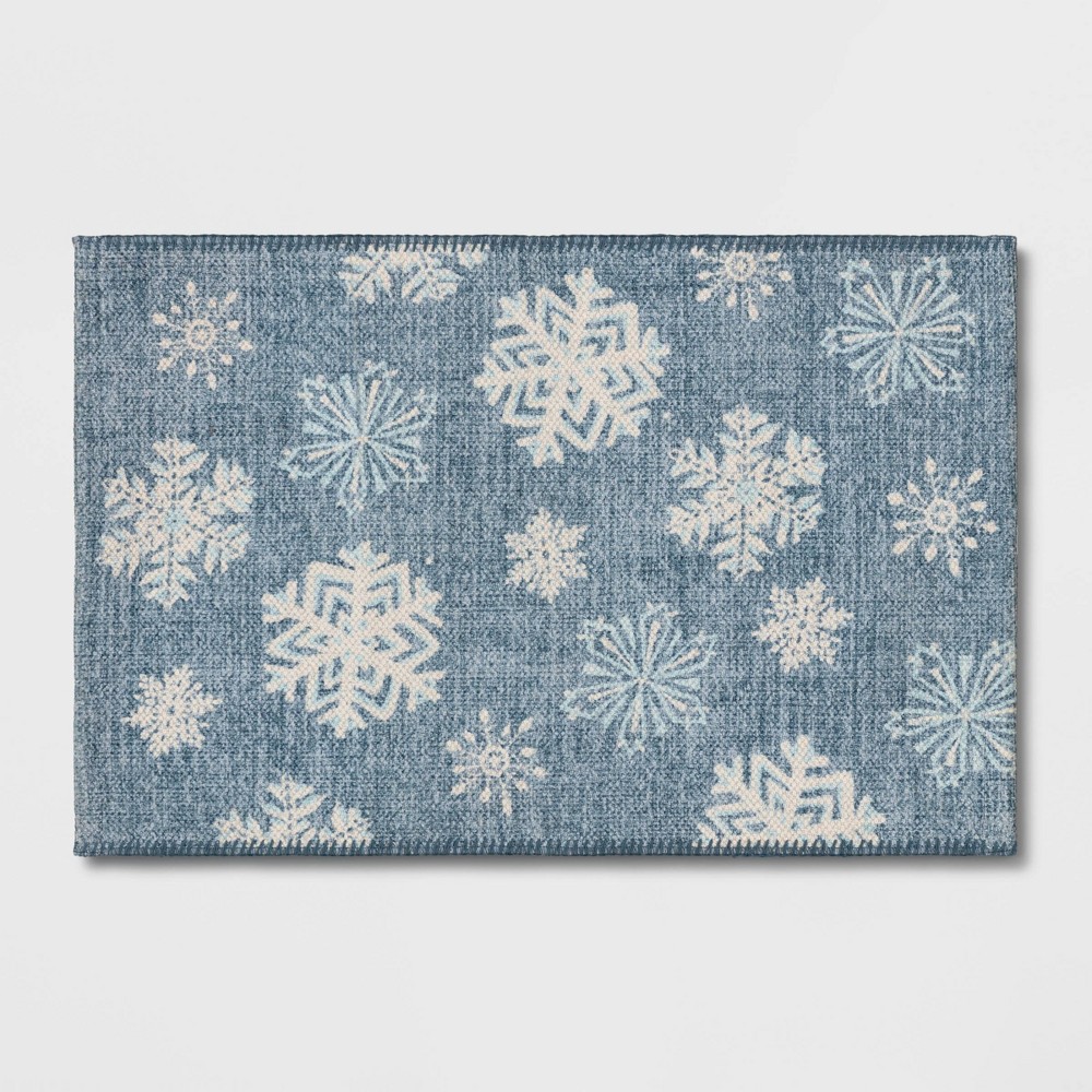 1'6"x2'6" Snowflakes Process Print Holiday Accent Rug Blue - Threshold