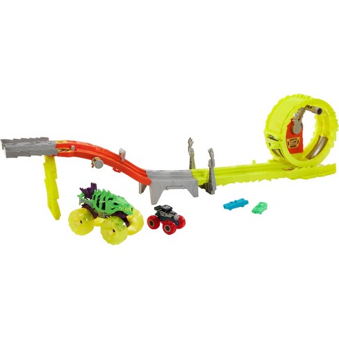 Hot buy Wheels Monster Truck Transporter 6 Trucks