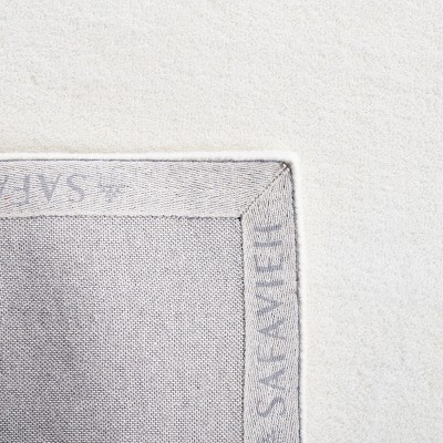 Ivory Elegance 8' x 10' Tufted Wool and Silk Blend Area Rug