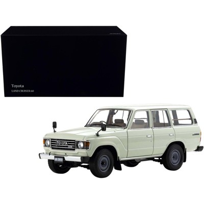 Toyota Land Cruiser 60 RHD (Right Hand Drive) White 1/18 Diecast Model Car by Kyosho