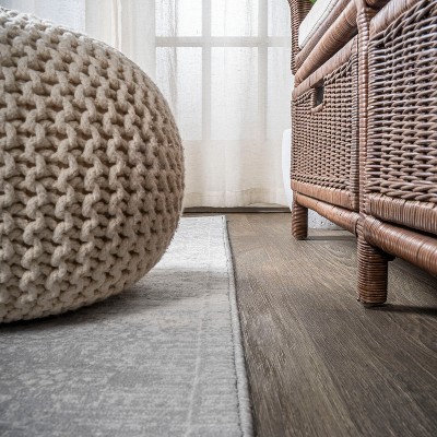 Gray Synthetic 4' x 6' Persian Medallion Area Rug