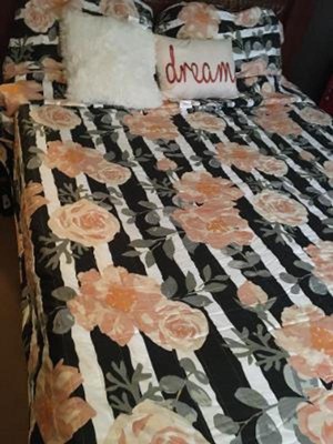 Full/queen 7pc Amara Watercolor Rose Quilt Set Black/dusty Rose