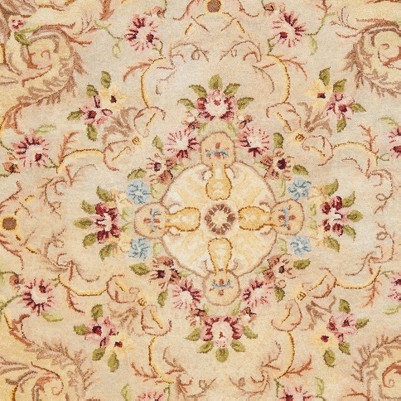beige/light gold