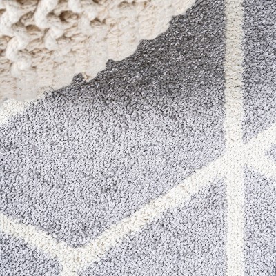 Modern Geometric Light Gray & White 8' x 10' Synthetic Area Rug