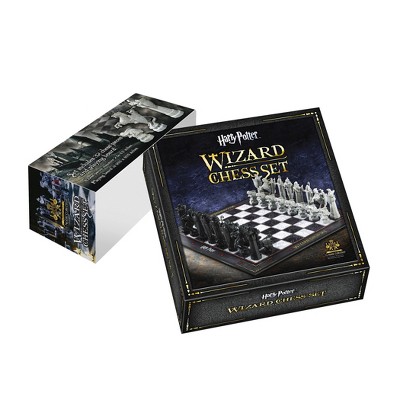 Harry Potter Wizard Chess Set with Black and White Square Board
