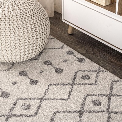 Moroccan-Inspired Cream & Gray Synthetic Area Rug - Easy Care, 3x5 Feet