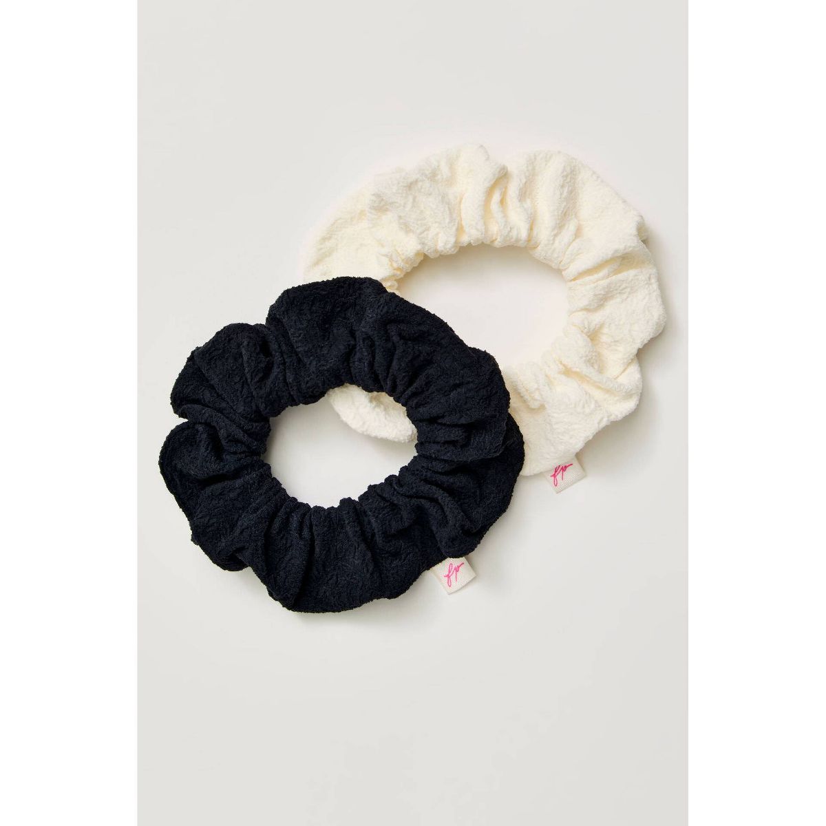 intimately fp Women's Scrunchies - thumbnail 3