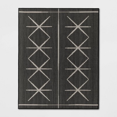 Modern Crisscross Rectangular Woven Indoor Outdoor Rug Black ...