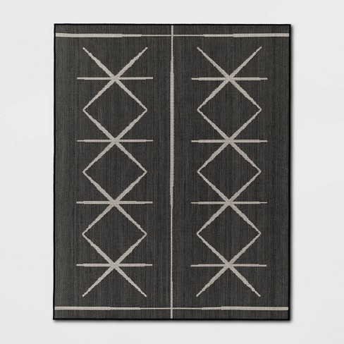 Modern Crisscross Rectangular Woven Indoor Outdoor Rug Black ...