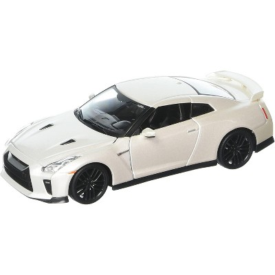 2017 Nissan Gt-r R35 White 1/24 Diecast Model Car By Bburago : Target