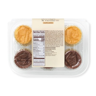 Chocolate and Vanilla Assorted Classic Cupcakes - 11.2oz/6ct - Favorite Day™