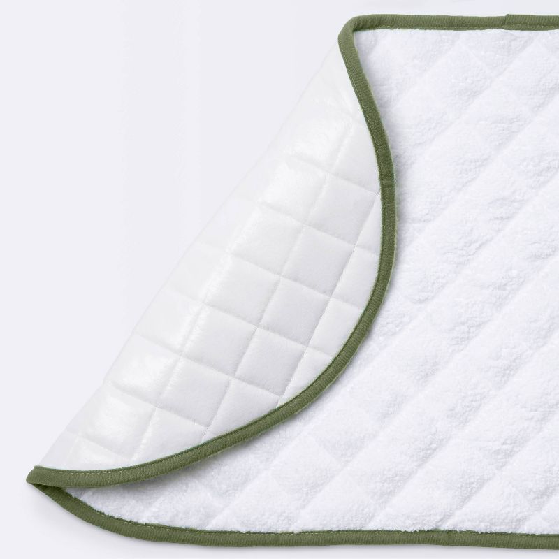 Changing Pad Liner White with Green Edge - Cloud Island&#8482; 3pk, 4 of 6