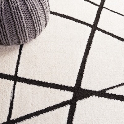 Melody 6'7" Square Black and Ivory Geometric Area Rug
