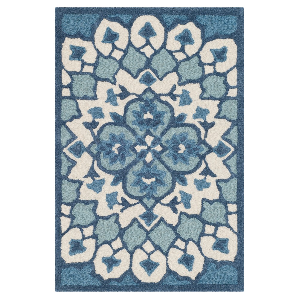 Blue Medallion Tufted Accent Rug 2'x3' - Safavieh