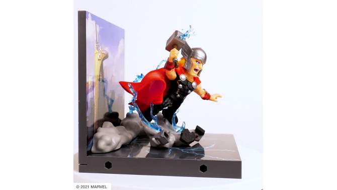 Marvel The Loyal Subjects Thor Superama Action Figure, 2 of 6, play video