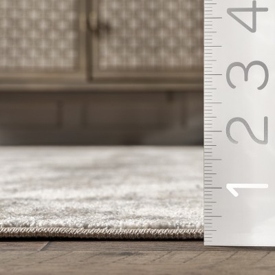 Reversible Silver Medallion 30" Synthetic Runner Rug