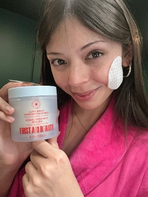 FIRST AID BEAUTY Ultra Repair Hydrating Pillow Pads - 28ct: Gluten