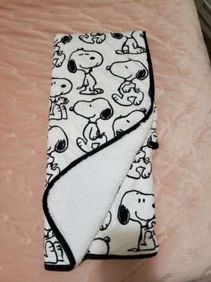 Lambs & Ivy Classic Snoopy Baby Blanket : Target