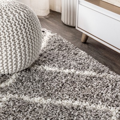 Mercer 5'x8' Grey/Cream Moroccan Diamond Shag Area Rug with Tassels