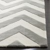 Safavieh Kids Basic Chevron SFK921 Hand Tufted Indoor Rugs - Safavieh - 3 of 4
