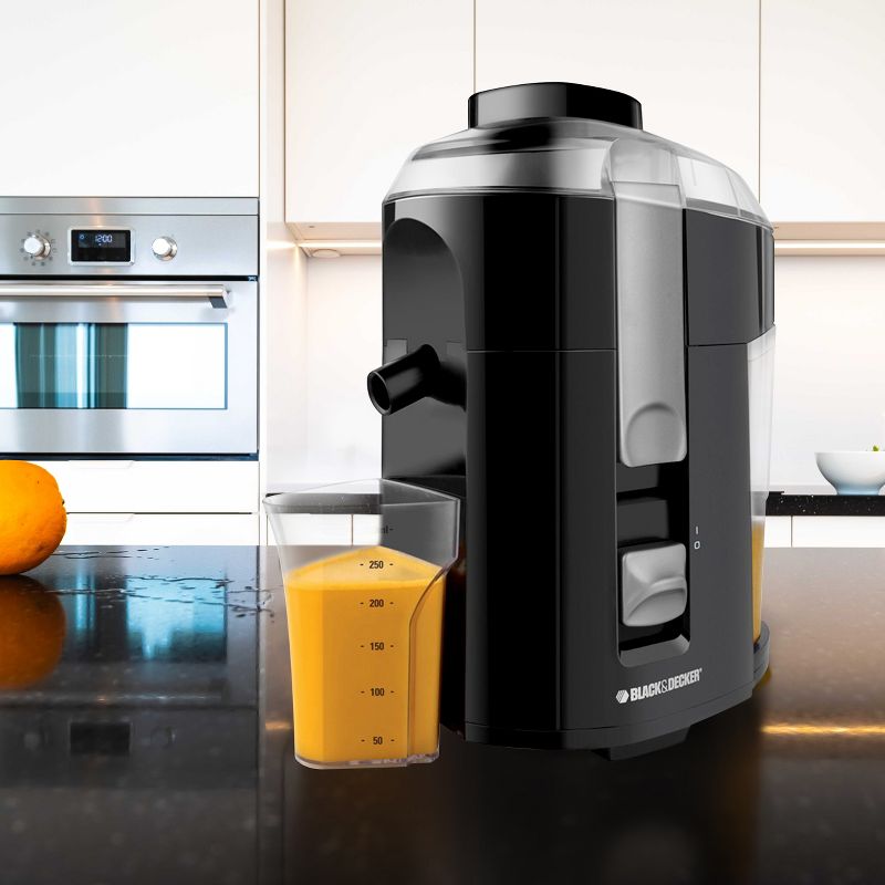 Black and Decker Fruit and Vegetable Juice Extractor, 4 of 6