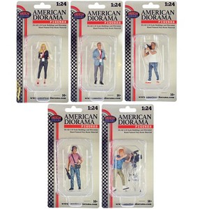 "On-Air" 6 piece Figures and Accessory Set for 1/24 Scale Models by American Diorama - 1 of 3