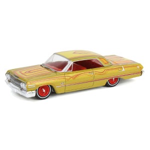 1/64 1963 Chevrolet Impala SS, Gold Metallic & Red, California Lowriders 63050-C - 1 of 4