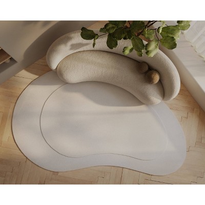 Ivory Kidney-Shaped Handmade Wool Area Rug, 6' x 9'