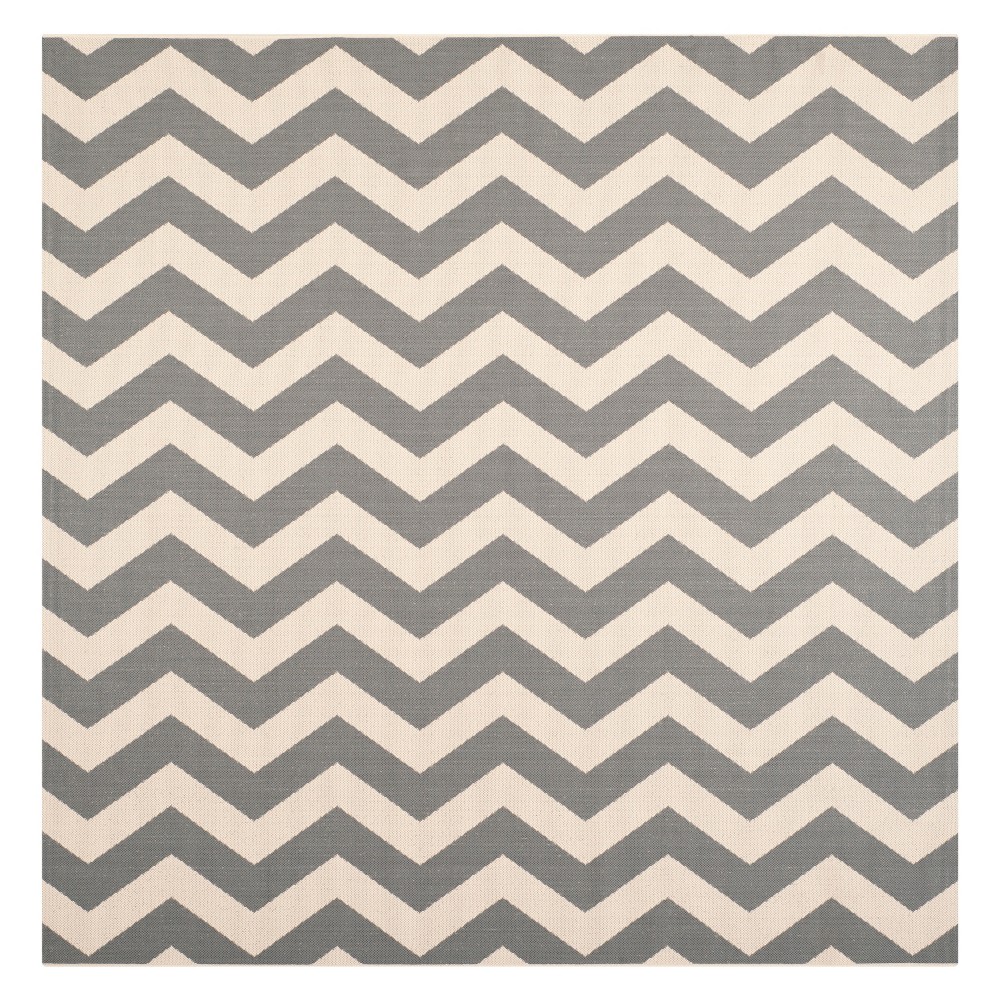 4'X4' Square Courtyard Ayden Chevron Outdoor Rug - Gray/Beige - Safavieh