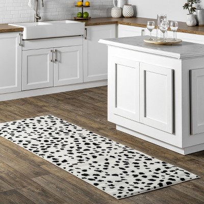 Beige Synthetic Cheetah Print Easy-Care Area Rug