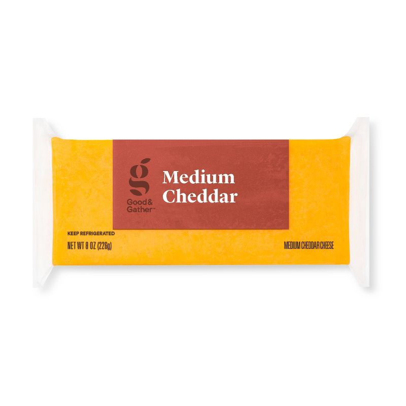 Medium Cheddar Cheese - 8oz - Good & Gather&#8482;, 1 of 5