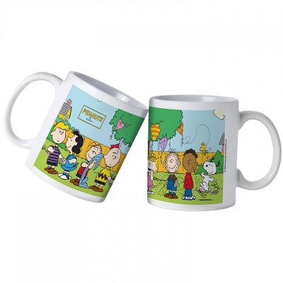 Adult Peanuts Yard 11 oz. Ceramic Mug