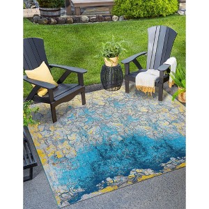 Unique Loom Outdoor Modern Area Rug - 1 of 4