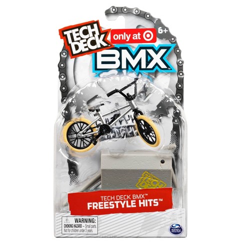 Lot of 2 Tech Deck BMX Finger Bikes with Ramps NEW CULT FREESTYLE HITS 