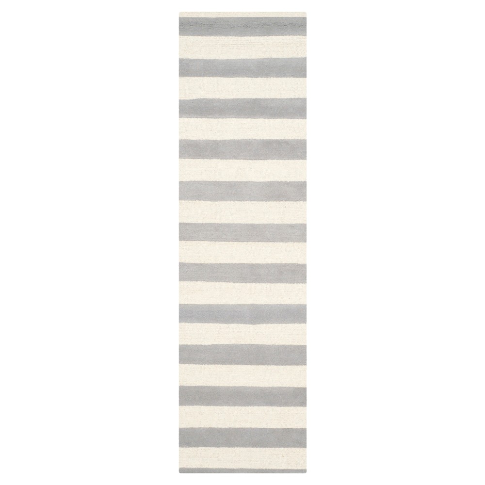 Winslow Runner - Gray/Ivory (2' 6in X 6') - Safavieh