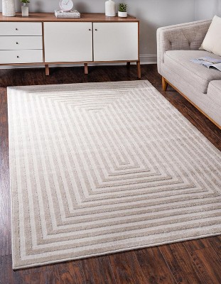 Beige Geometric 5' x 8' Synthetic Outdoor Area Rug