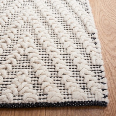 Natura Ivory and Black Hand-Tufted Wool 4' x 6' Area Rug