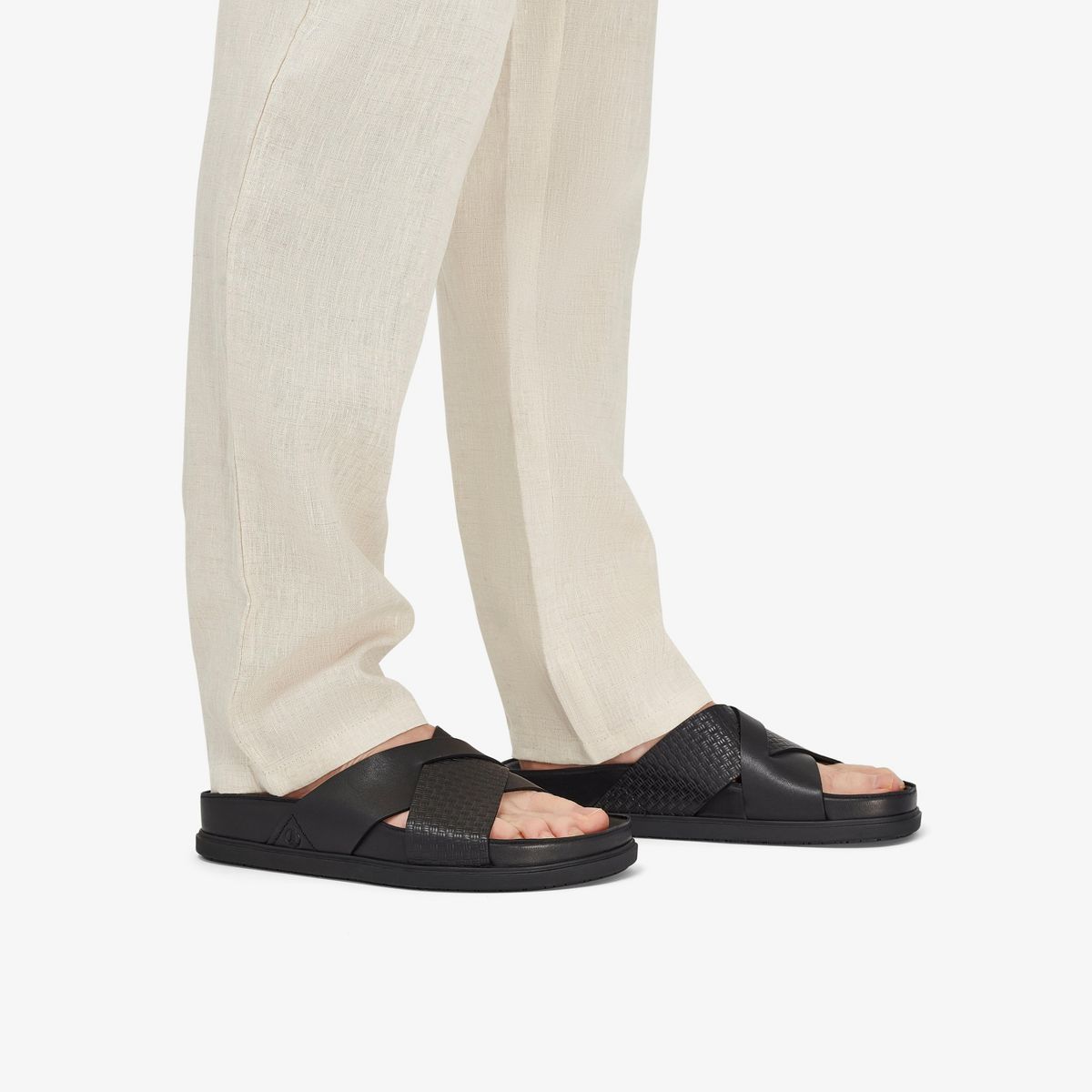 Clarks Mens Torford Cross Black Leather Sandals - thumbnail 2