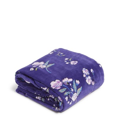 Wild Roses Lightweight Fleece Throw Blanket, 80" x 50"
