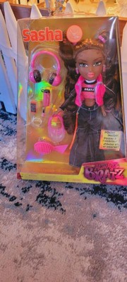 Bratz Alwayz Sasha Fashion Doll with 10 Accessories and Poster