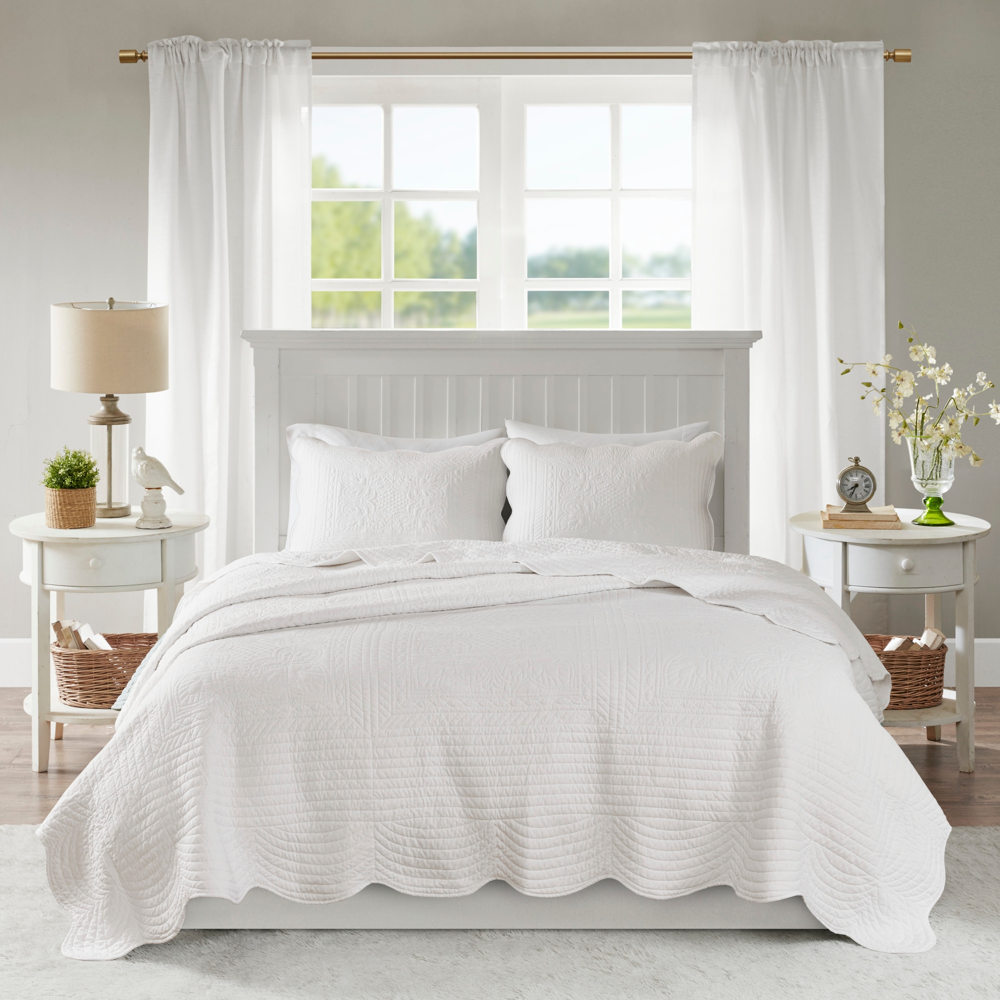 3 Pcs Elegant Reversible Scalloped Edge Quilt Set, All Season Bedding Sets, Cozy Microfiber Face Home Textile fits Lux Bedroom Decor,White,King/Cal