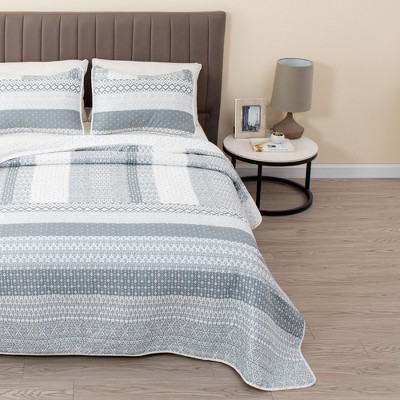 Great Bay Home Intricate Patchwork Design Reversible Quilt Set With Shams
